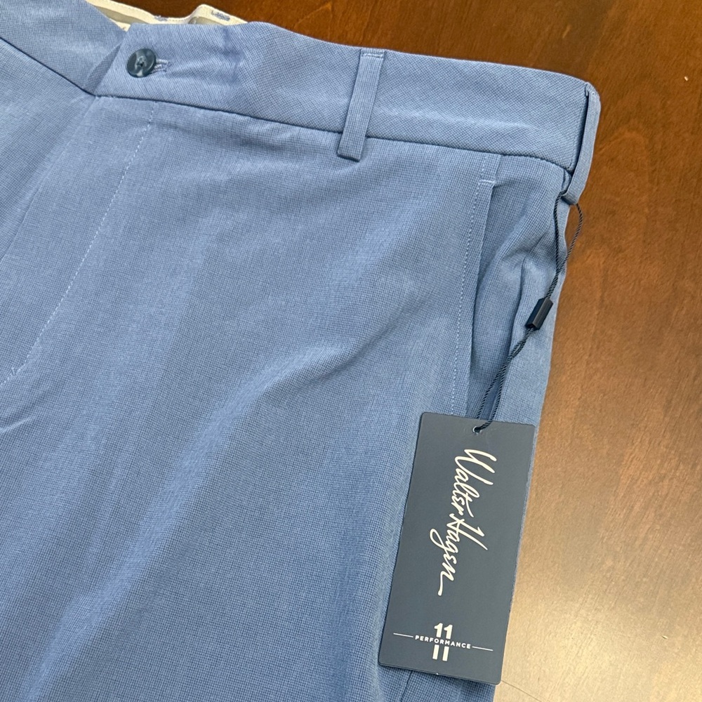 Walter Hagen Men's p11 performance Blue Flat Front Shorts - Picture 2 of 5